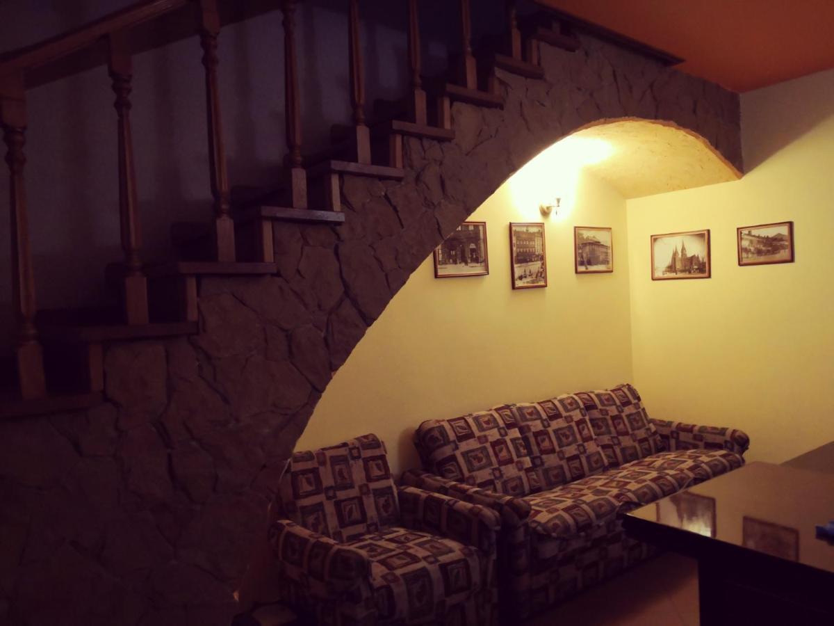 Apartament-Minihotel Elpida Lviv Exteriör bild