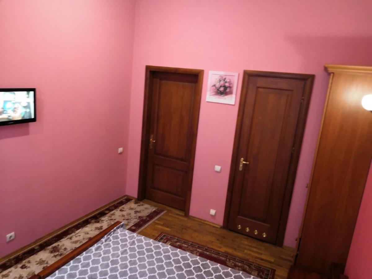 Apartament-Minihotel Elpida Lviv Exteriör bild