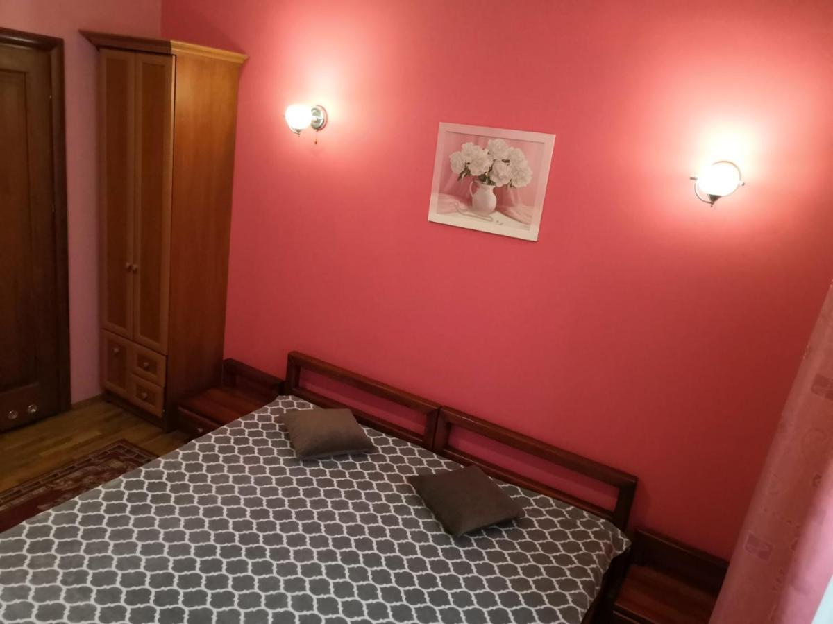 Apartament-Minihotel Elpida Lviv Exteriör bild