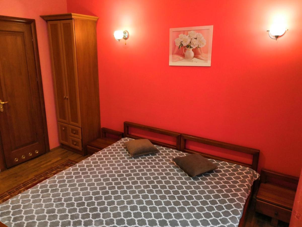 Apartament-Minihotel Elpida Lviv Exteriör bild