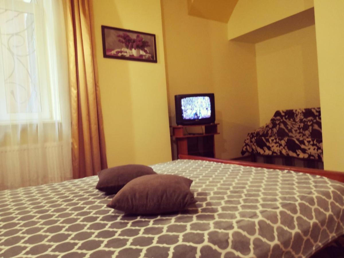 Apartament-Minihotel Elpida Lviv Exteriör bild