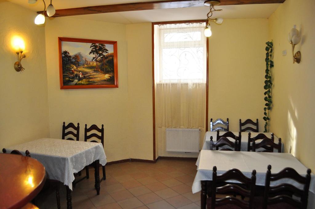 Apartament-Minihotel Elpida Lviv Exteriör bild