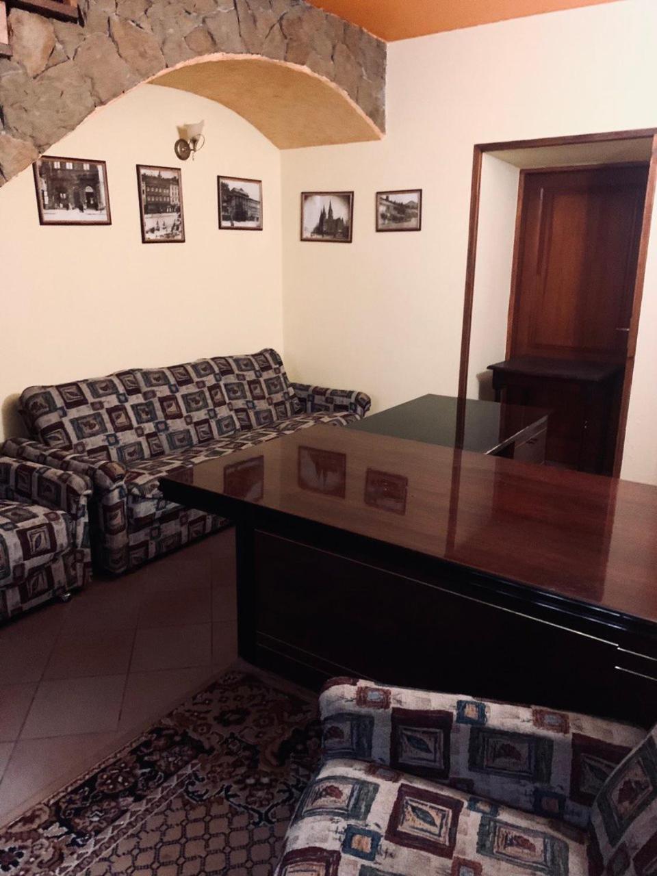 Apartament-Minihotel Elpida Lviv Exteriör bild