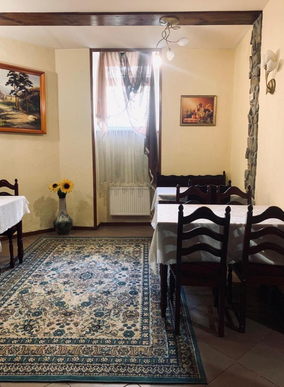 Apartament-Minihotel Elpida Lviv Exteriör bild