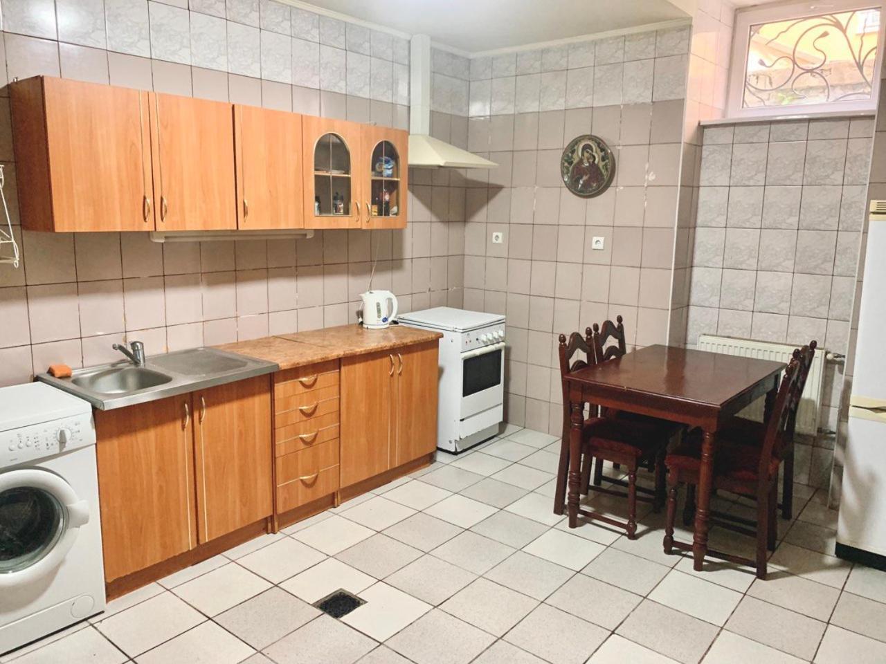 Apartament-Minihotel Elpida Lviv Exteriör bild