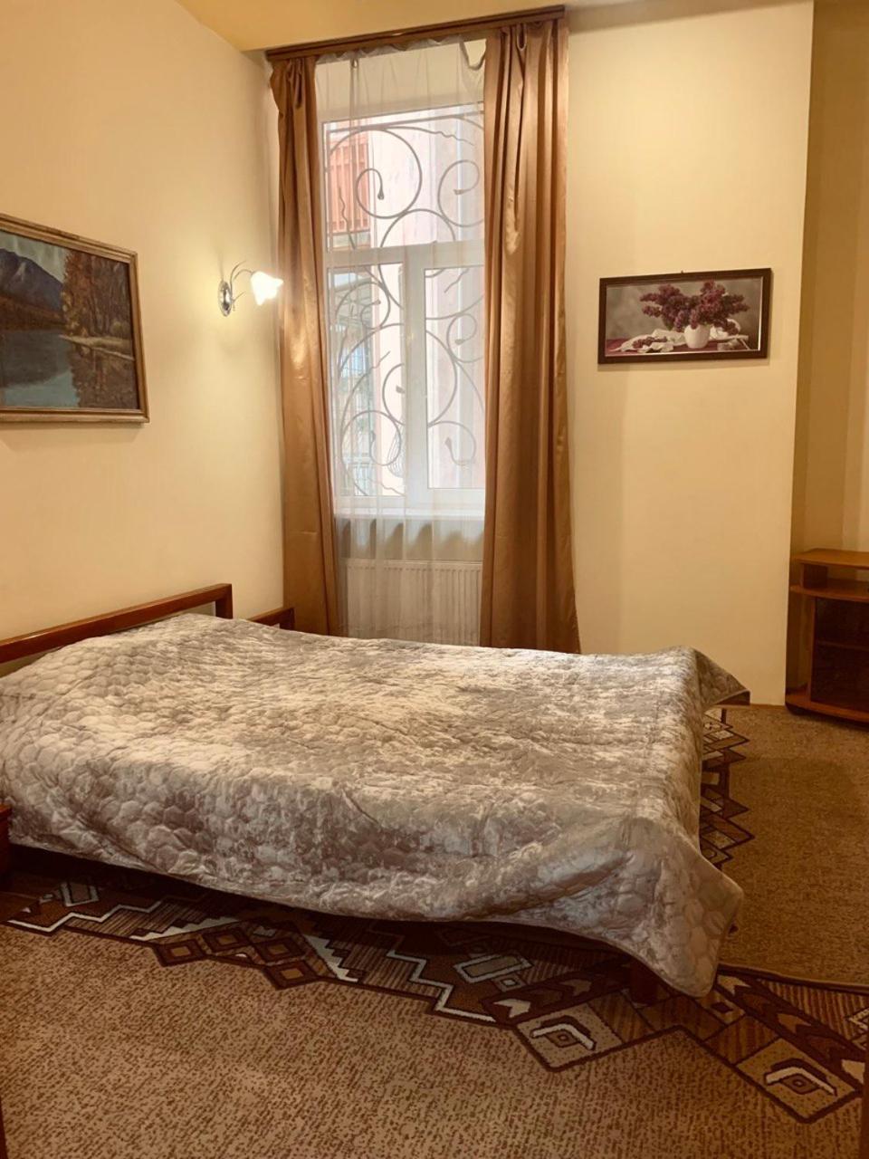 Apartament-Minihotel Elpida Lviv Exteriör bild