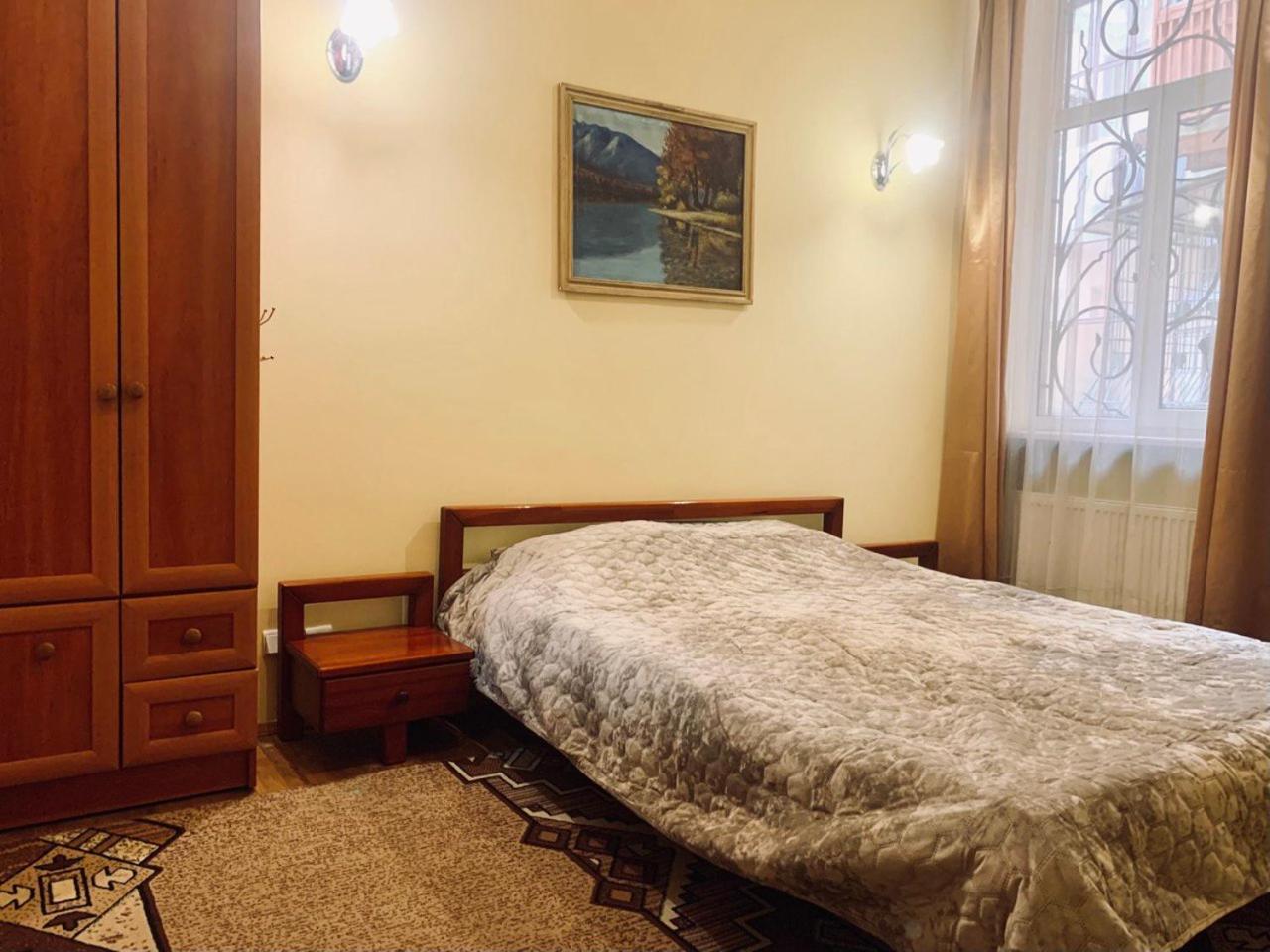 Apartament-Minihotel Elpida Lviv Exteriör bild