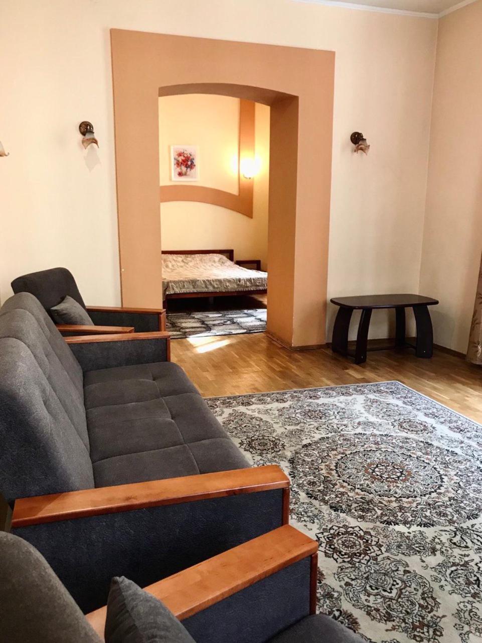 Apartament-Minihotel Elpida Lviv Exteriör bild