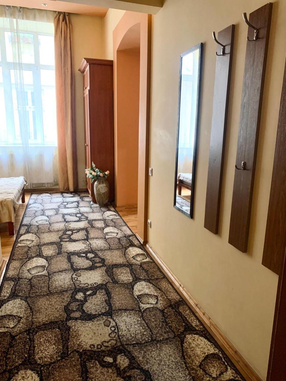 Apartament-Minihotel Elpida Lviv Exteriör bild